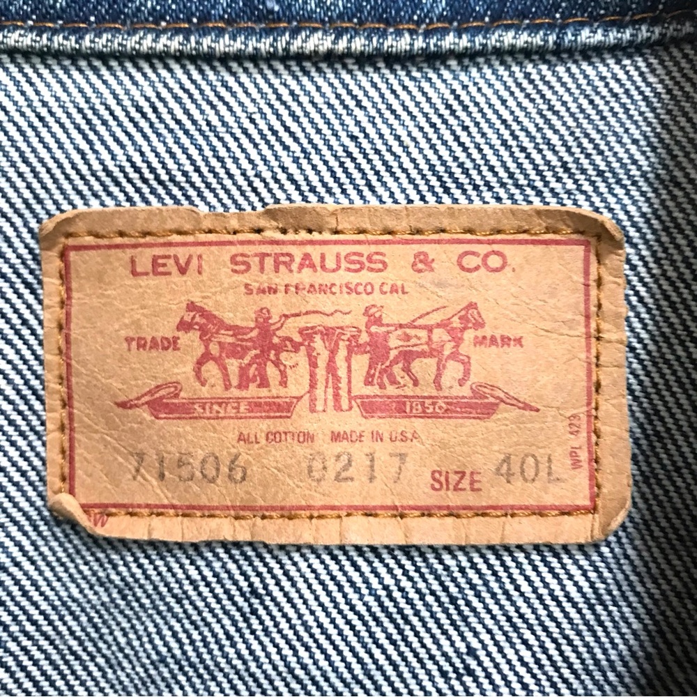 Vintage 90’s Levi’s Jean Jacket (unisex) 40L - Picture 3 of 8